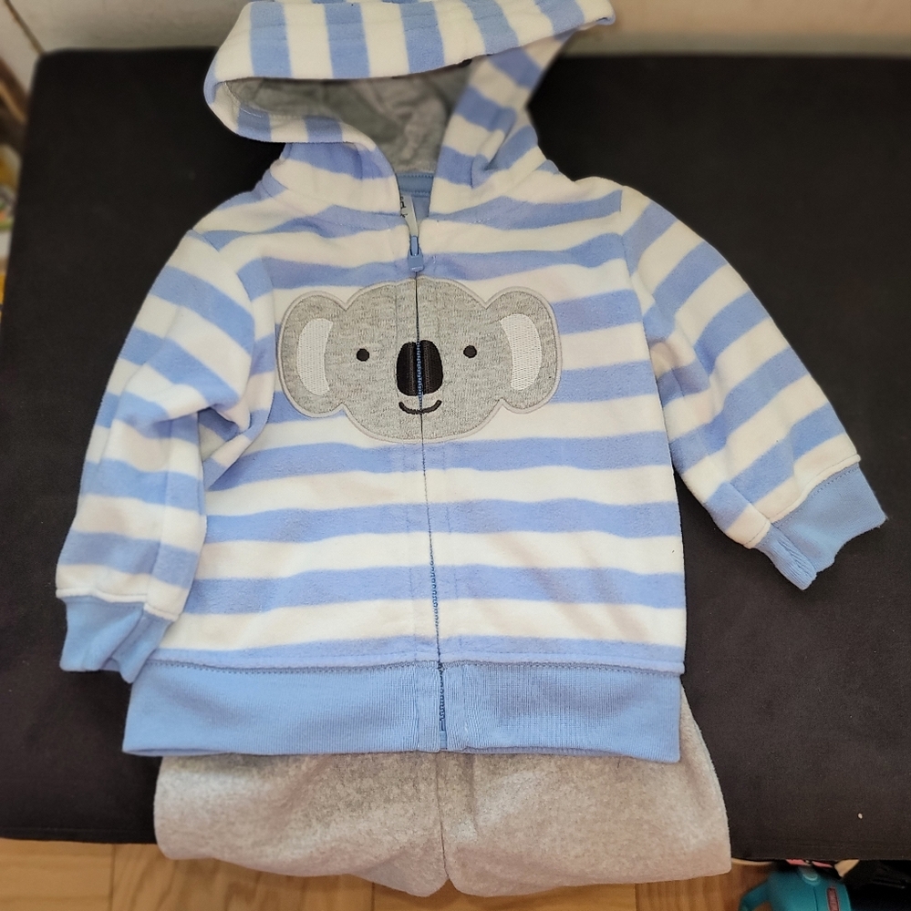 Carter's 3months top and bottom fleece sweatsuit